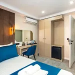 Cosinues Airport Hotel