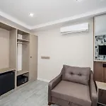 Cosinues Airport Hotel