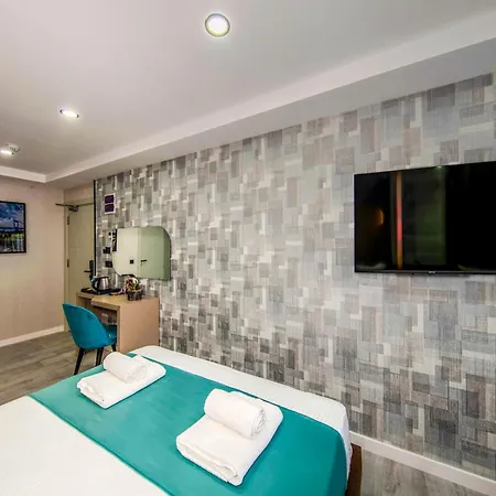Hotel Cosinues Airport 3*